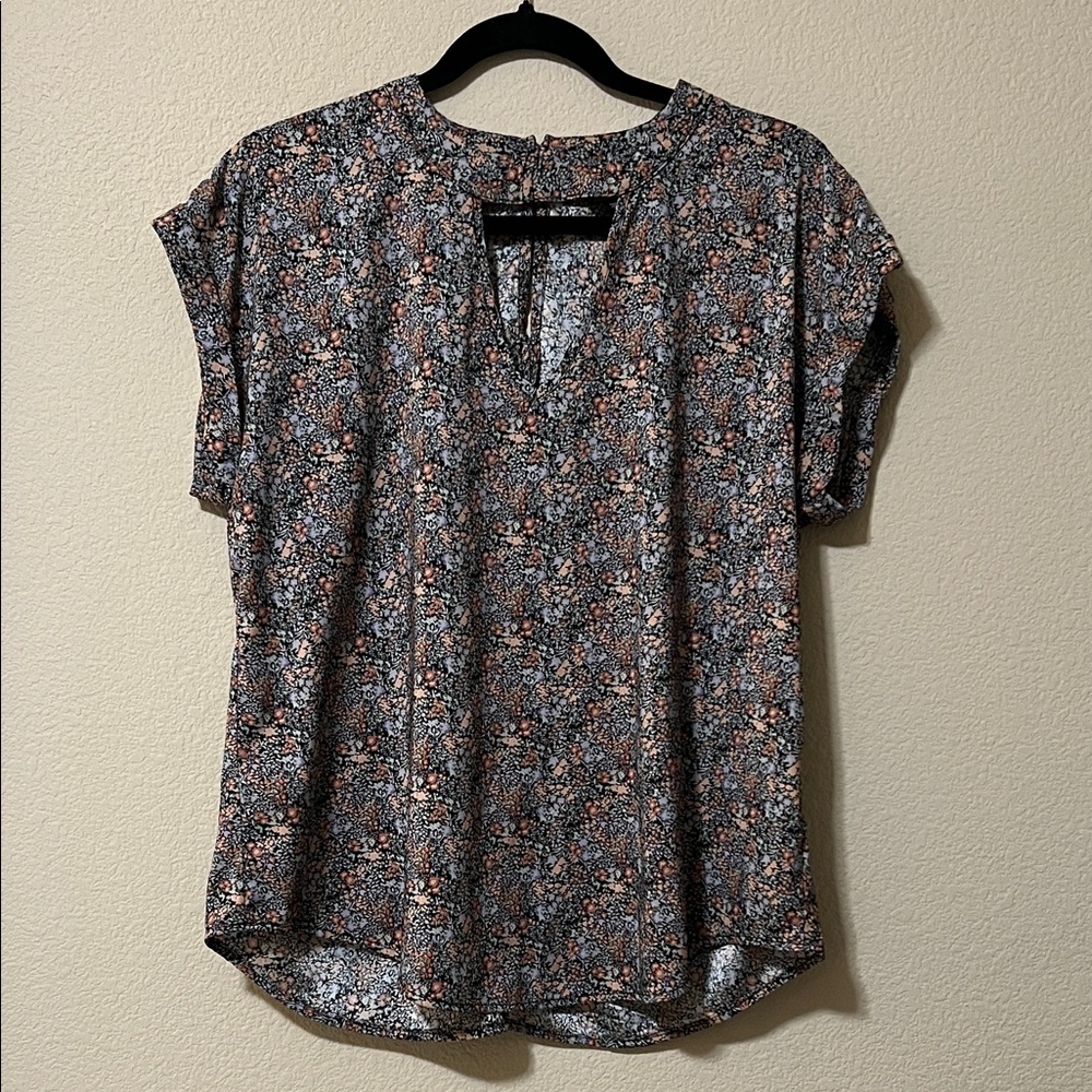 Vylette Gigi Cutout Cuffed Short Sleeve Keyhole Floral Print Blouse
